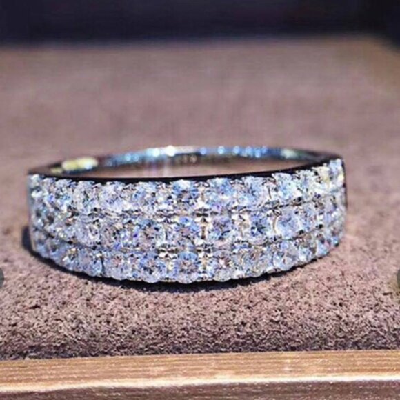 Women's Zirconia Pavé Designed Band Across the Top Half - Picture 5 of 5